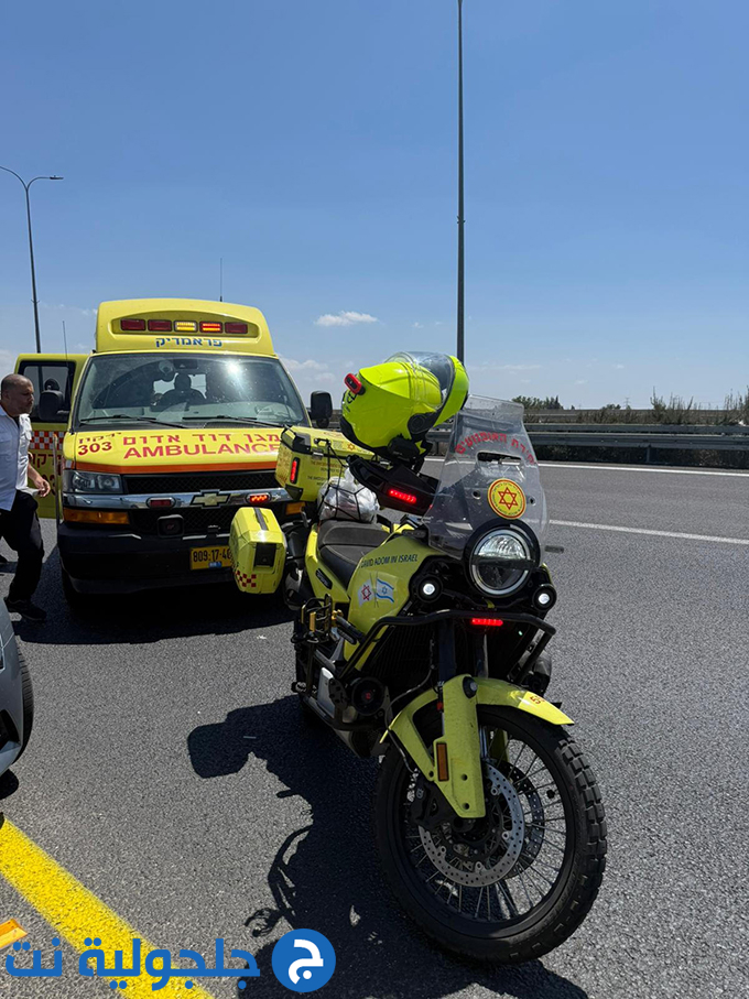 اصابة فتى راكب دراجة كهربائية بجراح خطيرة بعد تعرضه للدهس على شارع 531 قرب جلجولية